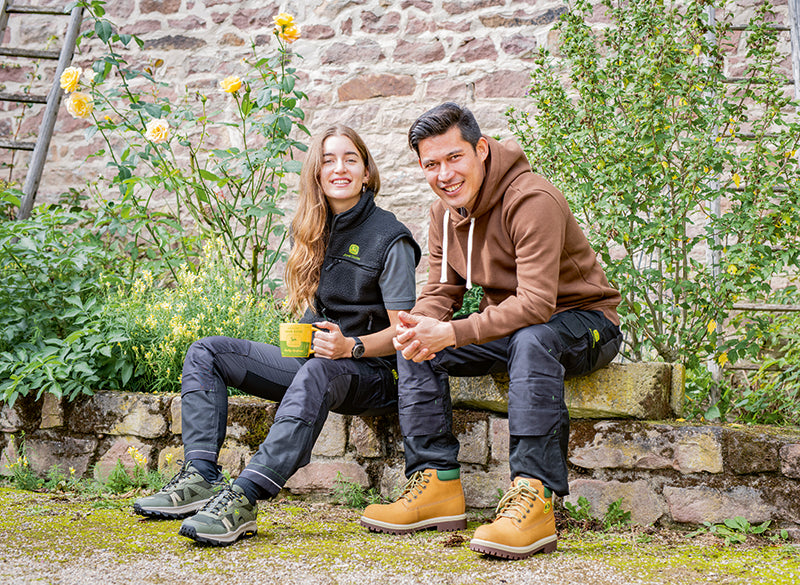 Sudadera con capucha marrón